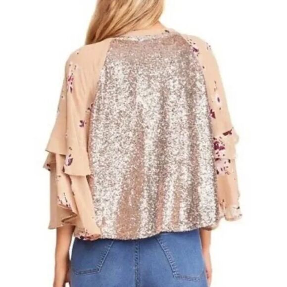 Free People Shimmy and Shake Sequin Flutter Sleeve Top Sz Small Gold Floral Boho - Picture 2 of 11